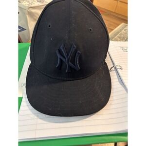 New Era 59Fifty Men's Size 7 3/8 Hat New York Yankees All Black Fitted Cap
